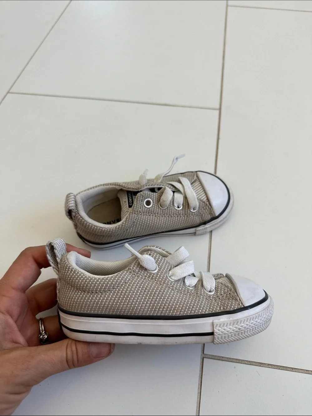 Converse toddler shoes 6